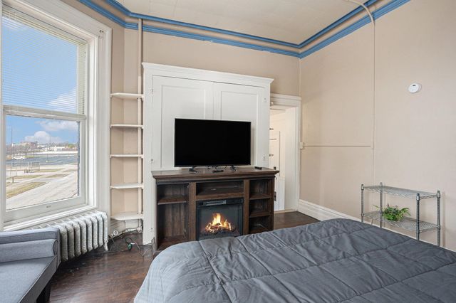 701 Center Ave Avenue, Bay City, MI 48708