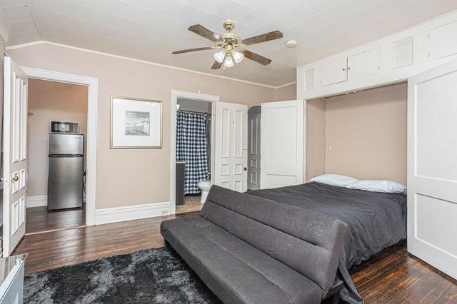 701 Center Ave Avenue, Bay City, MI 48708