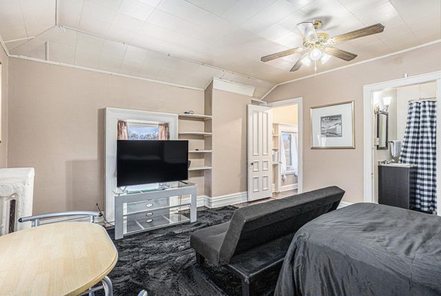 701 Center Ave Avenue, Bay City, MI 48708