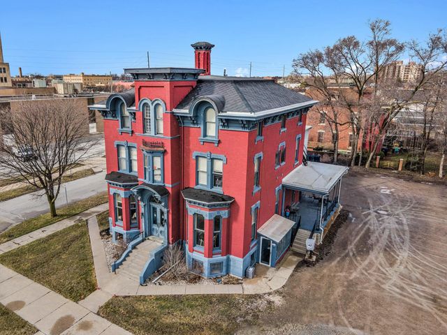 701 Center Ave Avenue, Bay City, MI 48708