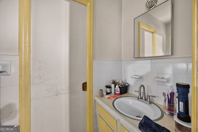 4690 Janice Drive, College Park, GA 30337