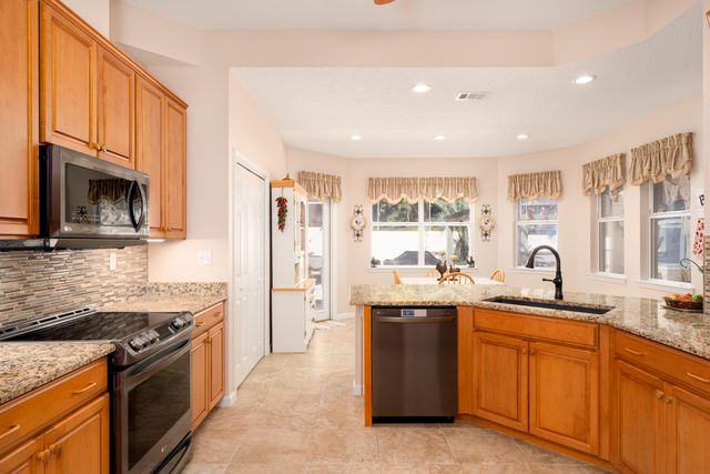 2002 Kildare Circle, Niceville, FL 32578