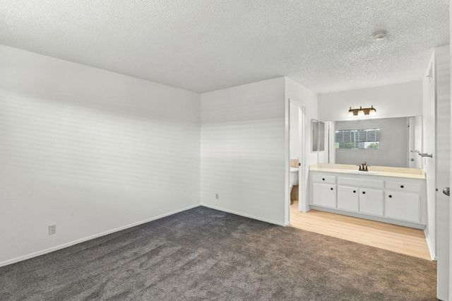 247 N capitol Avenue 168, San Jose, CA 95127