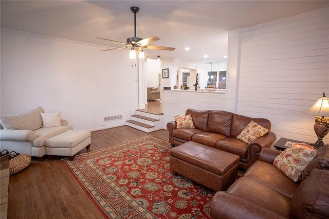 432 Westlake NW Drive, Marietta, GA 30064