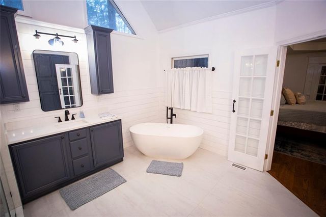 432 Westlake NW Drive, Marietta, GA 30064