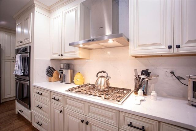 432 Westlake NW Drive, Marietta, GA 30064