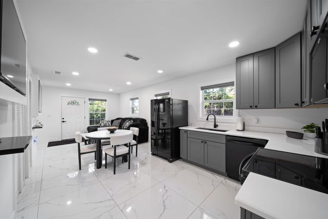 2403 Country Club Drive, Tallahassee, FL 32301