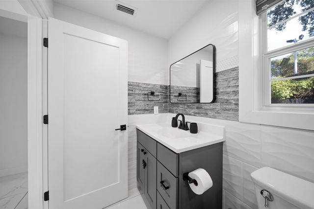 2403 Country Club Drive, Tallahassee, FL 32301