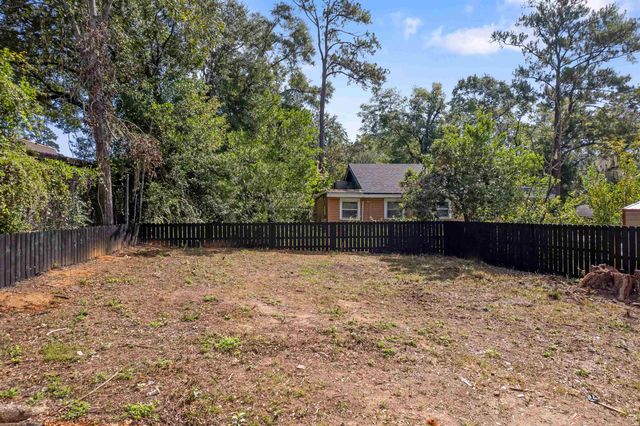 2403 Country Club Drive, Tallahassee, FL 32301