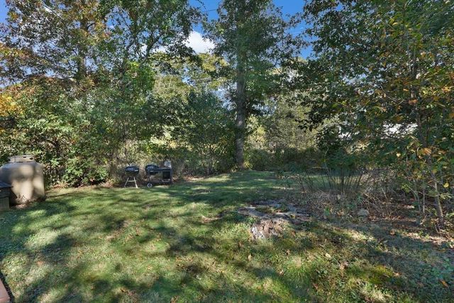 51 Lantern Ln, Tisbury, MA 02568