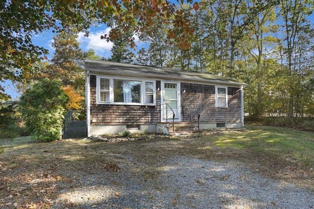 51 Lantern Ln, Tisbury, MA 02568