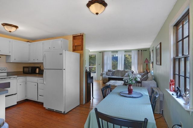 51 Lantern Ln, Tisbury, MA 02568