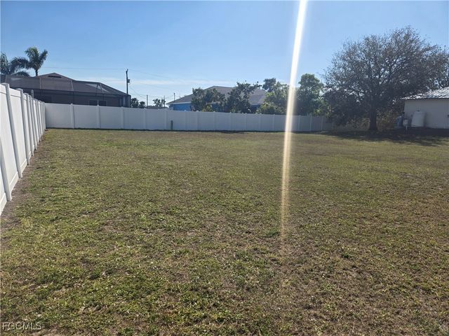 1810 SW 27th ST, Cape Coral, FL 33914