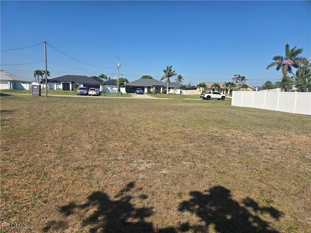 1810 SW 27th ST, Cape Coral, FL 33914