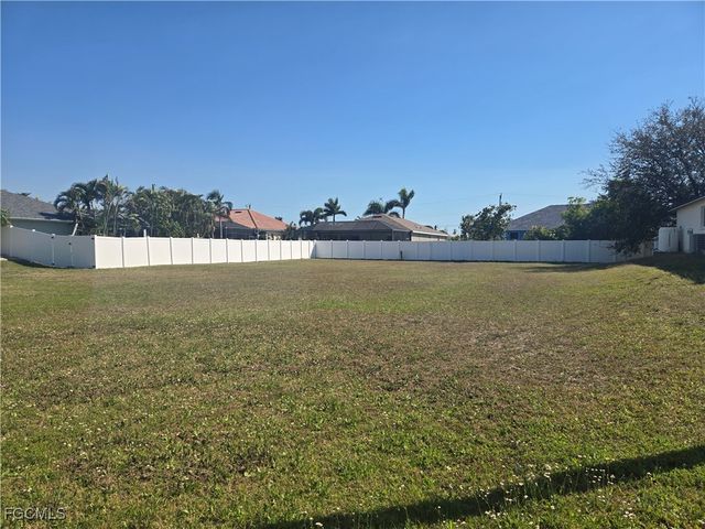 1810 SW 27th ST, Cape Coral, FL 33914