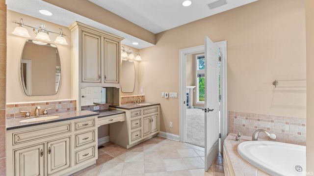 3328 Tarrant Springs Trail, Fort Wayne, IN 46804