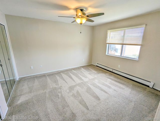1942 AXTELL Drive 7, Troy, MI 48084