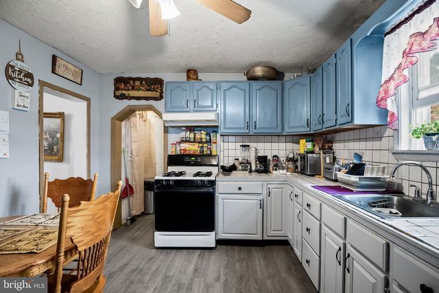 131 NORTH AVE, West Berlin, NJ 08091