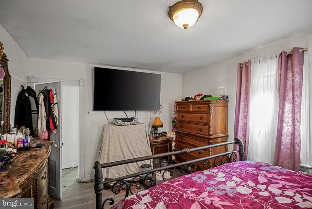 131 NORTH AVE, West Berlin, NJ 08091