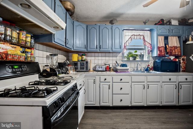 131 NORTH AVE, West Berlin, NJ 08091