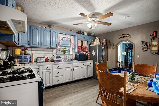 131 NORTH AVE, West Berlin, NJ 08091