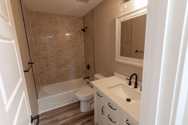 2081 S EL DORADO DR, Columbia, MO 65201