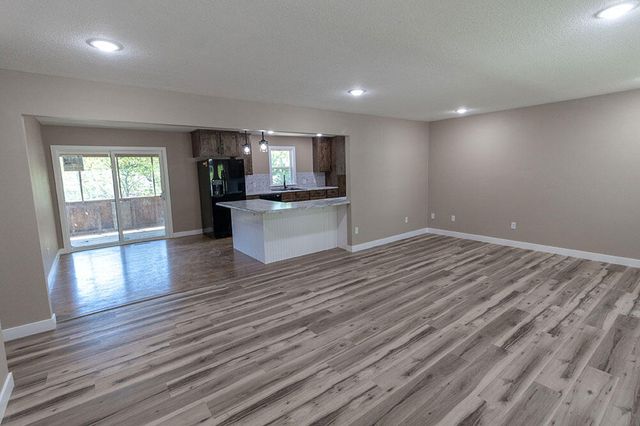 2081 S EL DORADO DR, Columbia, MO 65201