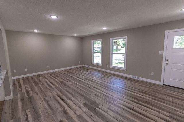 2081 S EL DORADO DR, Columbia, MO 65201