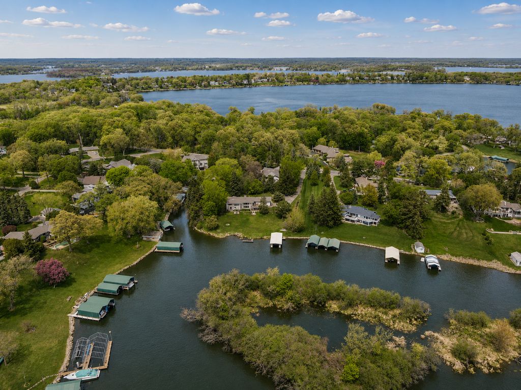 2685 Shadywood Road, Excelsior, MN 55331 — photo 5