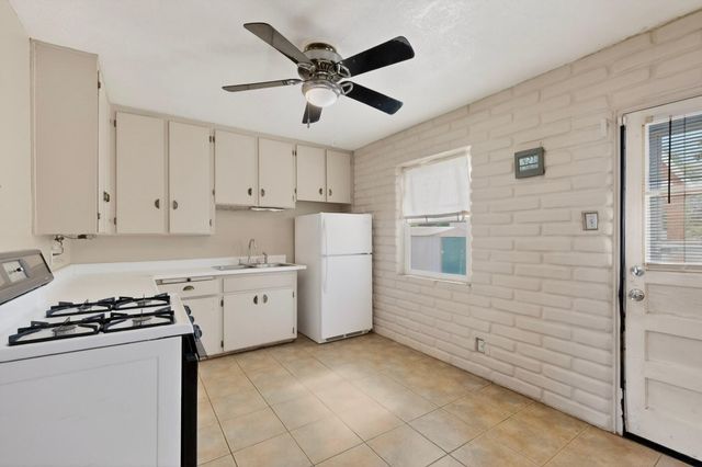 2817 Sierra Drive NE, Albuquerque, NM 87110