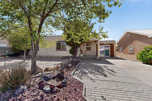 2817 Sierra Drive NE, Albuquerque, NM 87110