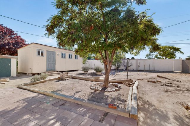 2817 Sierra Drive NE, Albuquerque, NM 87110