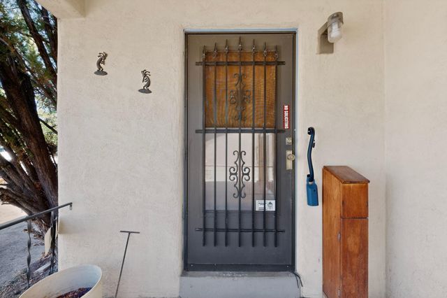2817 Sierra Drive NE, Albuquerque, NM 87110