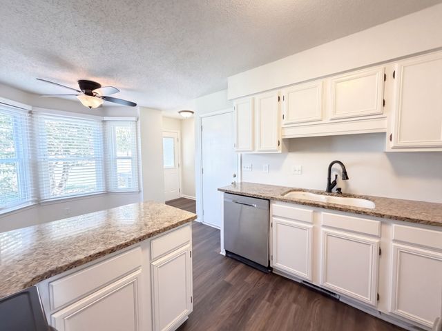 1819 Bourne Cir, Clarksville, TN 37043