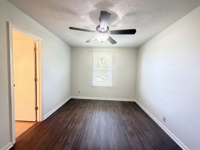 1819 Bourne Cir, Clarksville, TN 37043