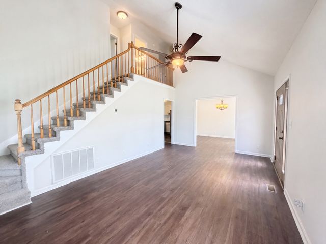 1819 Bourne Cir, Clarksville, TN 37043