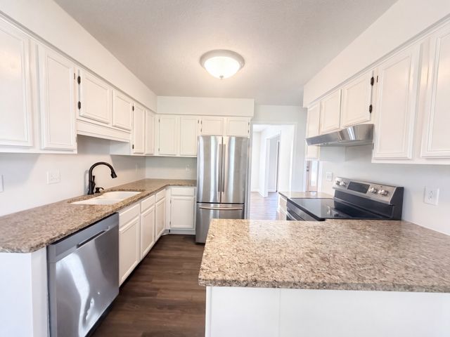 1819 Bourne Cir, Clarksville, TN 37043