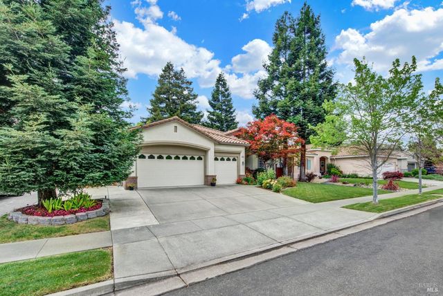 621 Renaissance Ave, Fairfield, CA 94534