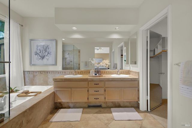 621 Renaissance Ave, Fairfield, CA 94534