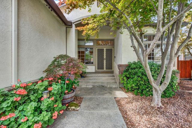 621 Renaissance Ave, Fairfield, CA 94534