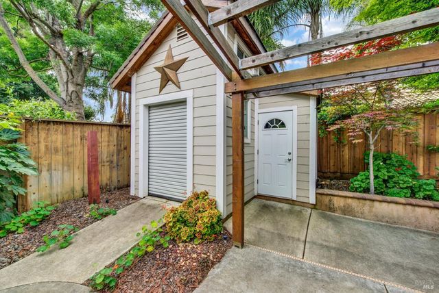 621 Renaissance Ave, Fairfield, CA 94534