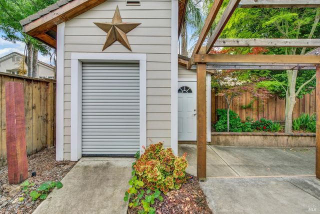 621 Renaissance Ave, Fairfield, CA 94534