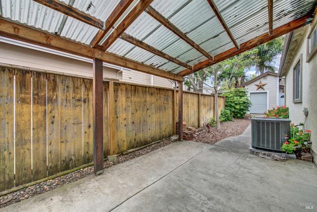 621 Renaissance Ave, Fairfield, CA 94534