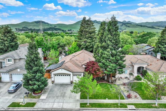 621 Renaissance Ave, Fairfield, CA 94534