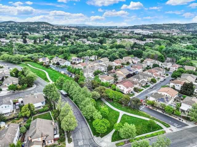 621 Renaissance Ave, Fairfield, CA 94534