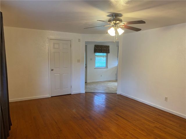 130 E End Road, Centerville, PA 15417