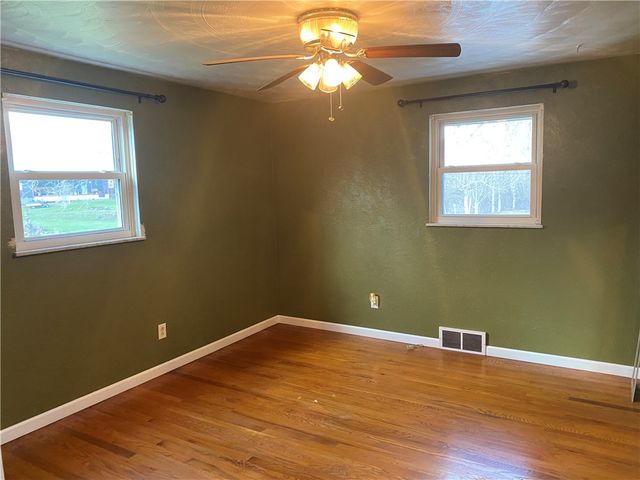 130 E End Road, Centerville, PA 15417