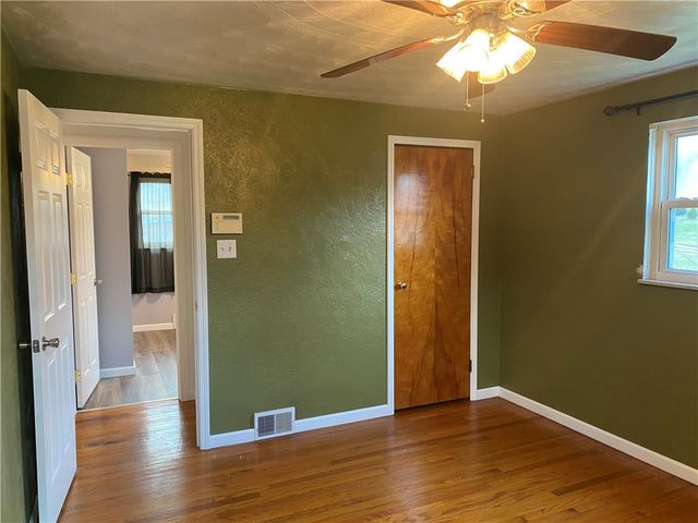 130 E End Road, Centerville, PA 15417