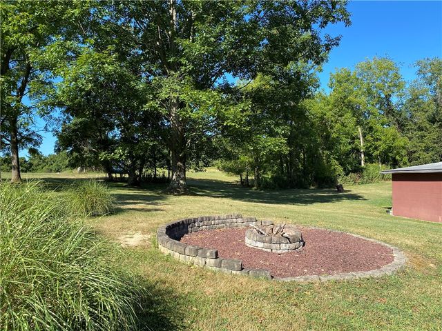 130 E End Road, Centerville, PA 15417