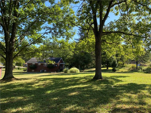 130 E End Road, Centerville, PA 15417